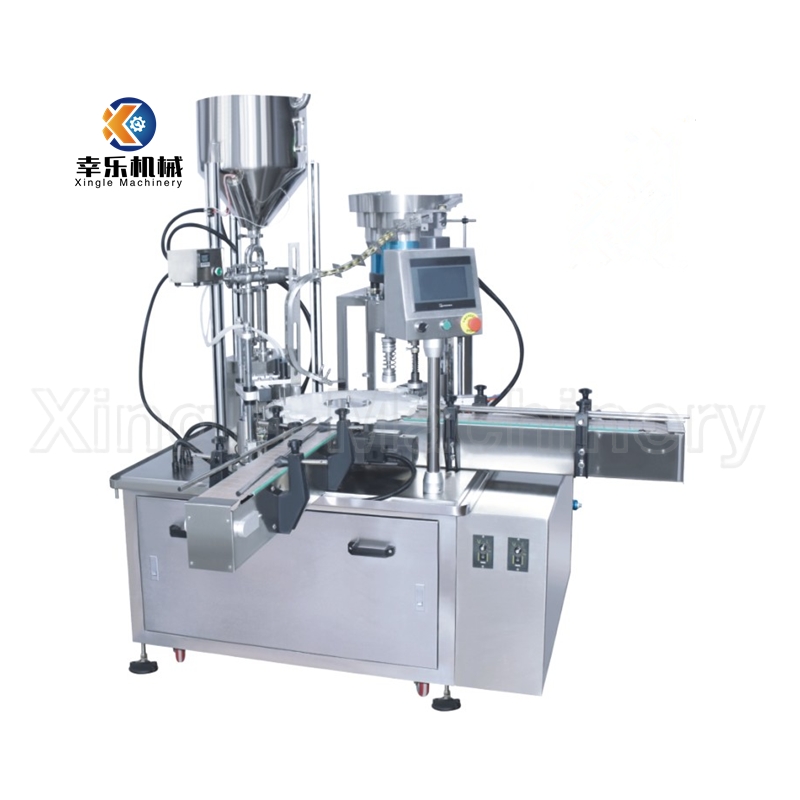 Machine de remplissage et de bouchage